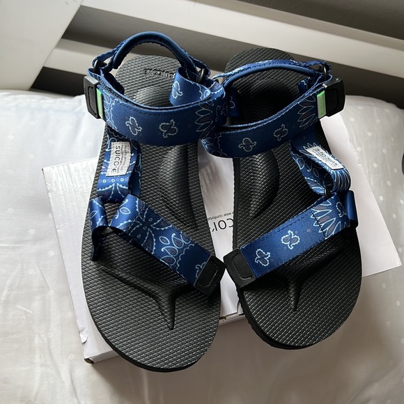 NEW SUICOKE Navy Bandana Paisley DEPA-CAB Sandals - Picture 6 of 8